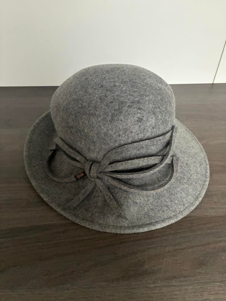 Complit by Marisa wollen hoed twv 185€ mt. M nieuw Wow!, Kleding | Dames, Hoeden en Petten, Ophalen of Verzenden, Nieuw, 56 of 57 cm (M, 7 of 7⅛ inch)
