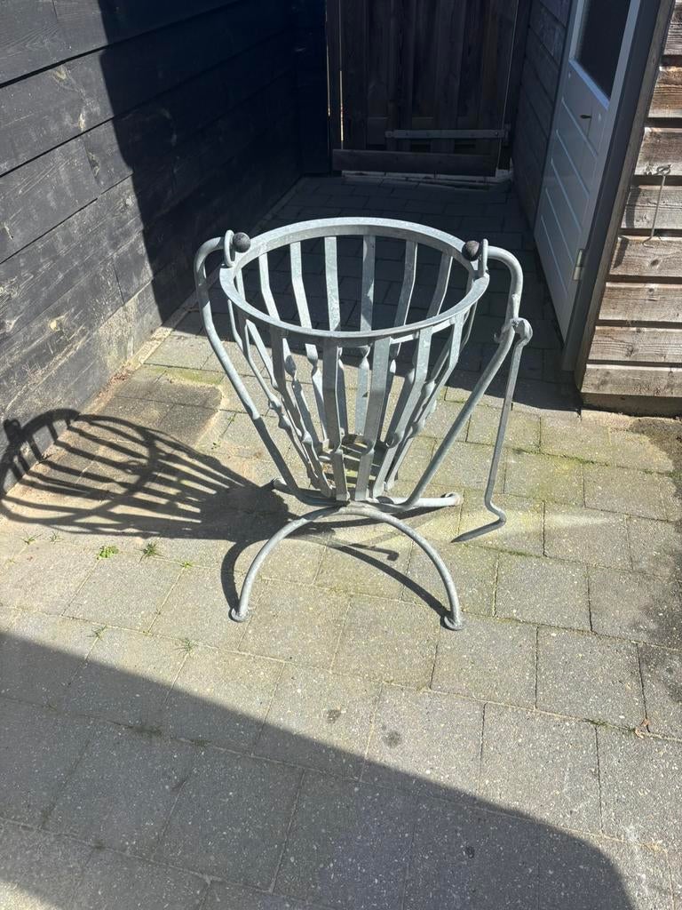 Zware gietijzere vuurkorf ( gegalvaniseerd), Ophalen, Nieuw