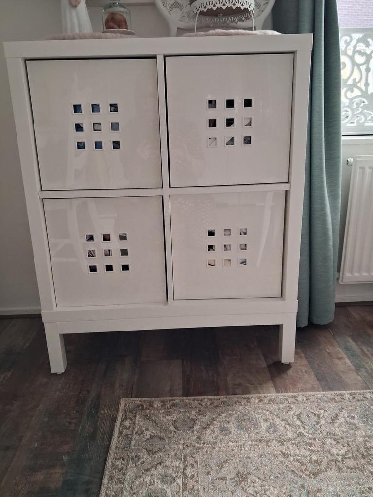 3 kalax kasten met manden, Ophalen