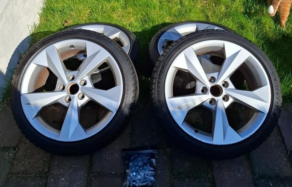 Banden + Velgen Set Audi A3 Michelin 225/40 R18, Ophalen, 18 inch, Gebruikt, Banden en Velgen