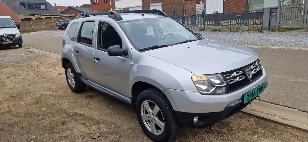 Dacia duster 1.6 sce lpg ! Zeer netjes airco new car!, Auto's, Dacia, Voorwielaandrijving, Stof, Duster, 116 pk