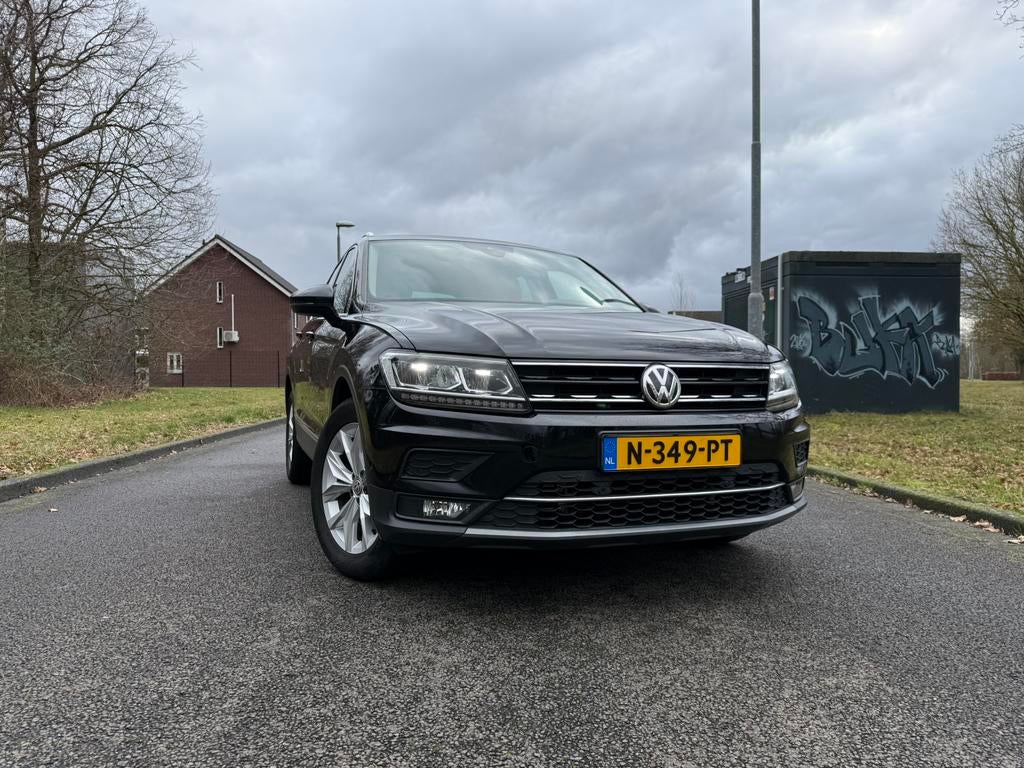 Volkswagen Tiguan 2.0TSI 163KW/221PK 4 Motion, 4 cilinders, 1984 cc, 2500 kg, Zwart