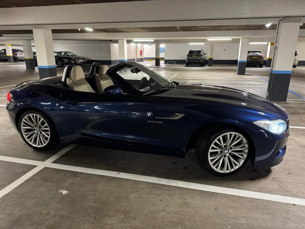 BMW Z4 E89 Sdrive 28i M Sport, Beige, 4 cilinders, Cabriolet, Blauw