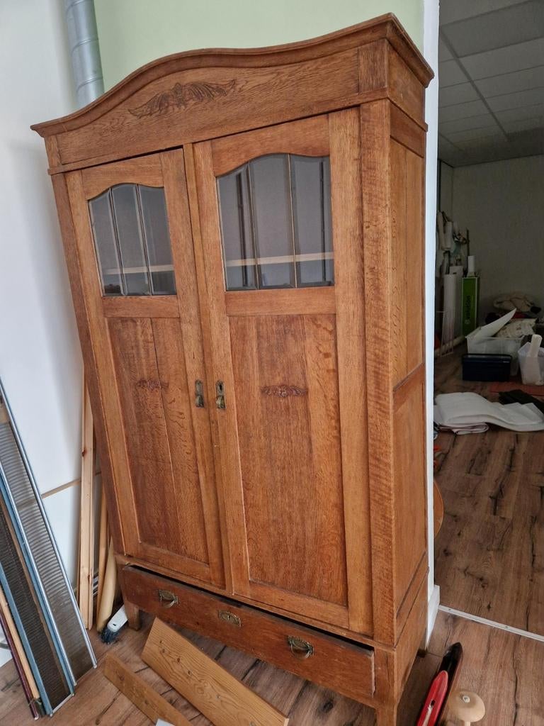 Antieke kast. Hout, Antiek en Kunst, Antiek | Meubels | Kasten, Ophalen