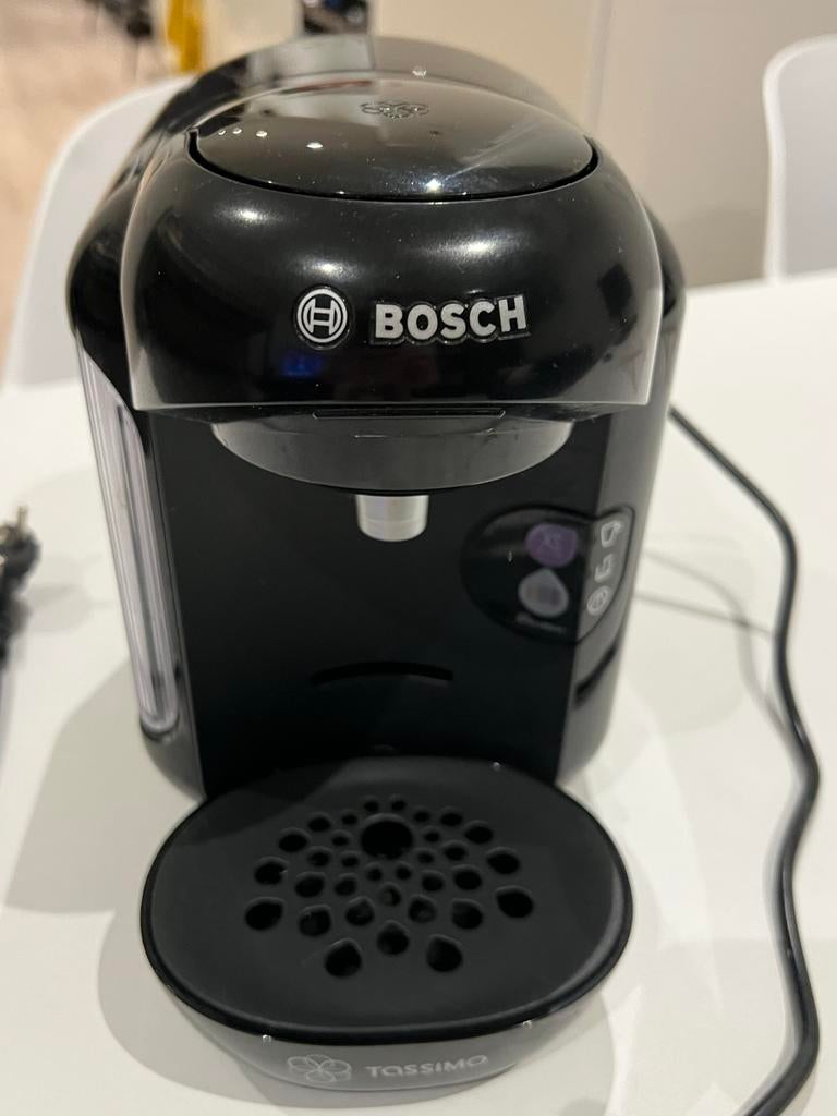 Bosch Tassimo koffiezetapparaat, Gebruikt, Koffiemachine, Ophalen of Verzenden, Koffiepads en cups
