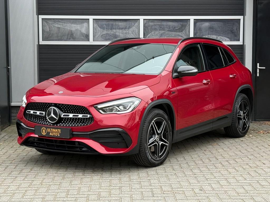 Mercedes-Benz GLA-klasse 250 e AMG Line Xenon/Led, Widescree, Auto's, Mercedes-Benz, Euro 6, Lichtsensor, Bedrijf, 161 pk