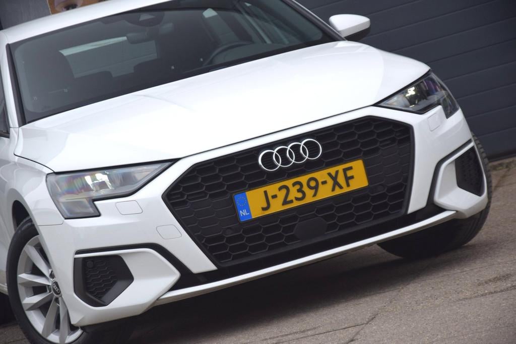 Audi A3 Sportback 35 TFSI Pro Line NIEUW MODEL!/AFNEEMBARE T, Stof, 4 cilinders, 150 pk, Wit