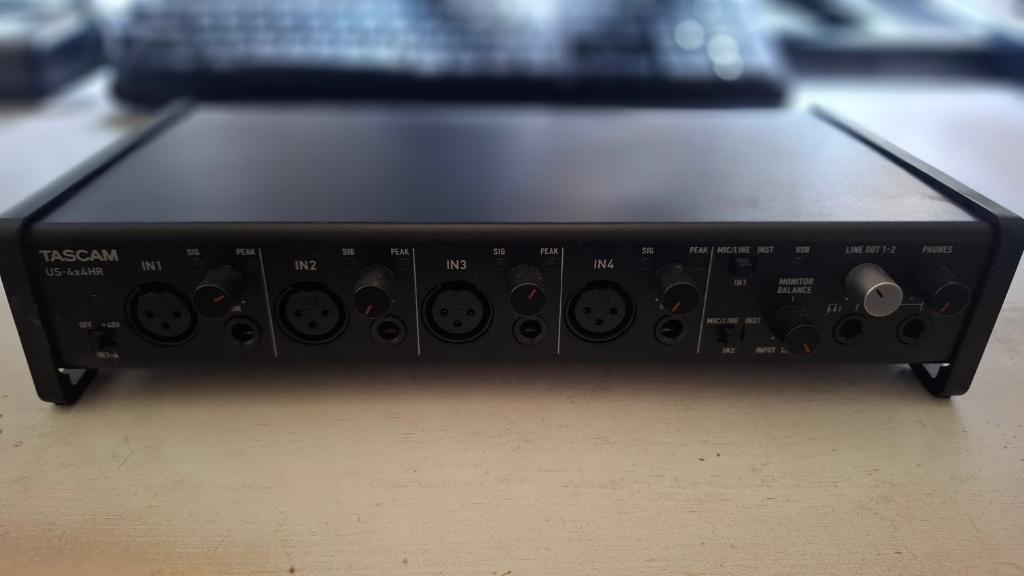TASCAM US4x4HR USB-C Audio Interface, Ophalen of Verzenden, Zo goed als nieuw, Audio