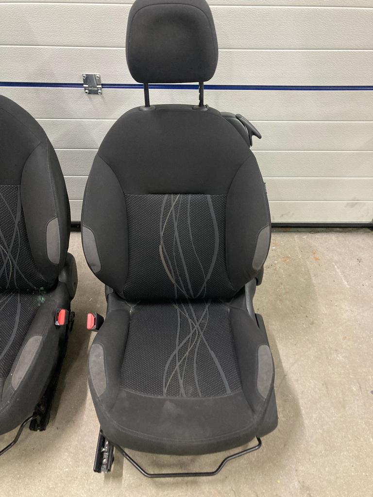 Onderdelen interieur Peugeot 208 1.4 BJ 2012 M-code 8F01, Ophalen, Gebruikt, Peugeot