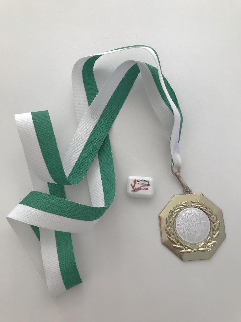 Medaille Kerstcross 2008 Vlieland met magneetje Stortemelk, Ophalen of Verzenden, Overige materialen, Nederland