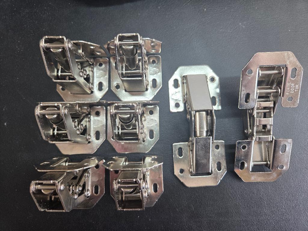 HETTICH Opschroefscharnier met veer vernikkeld, Ophalen of Verzenden, Zo goed als nieuw, IJzer, Scharnier