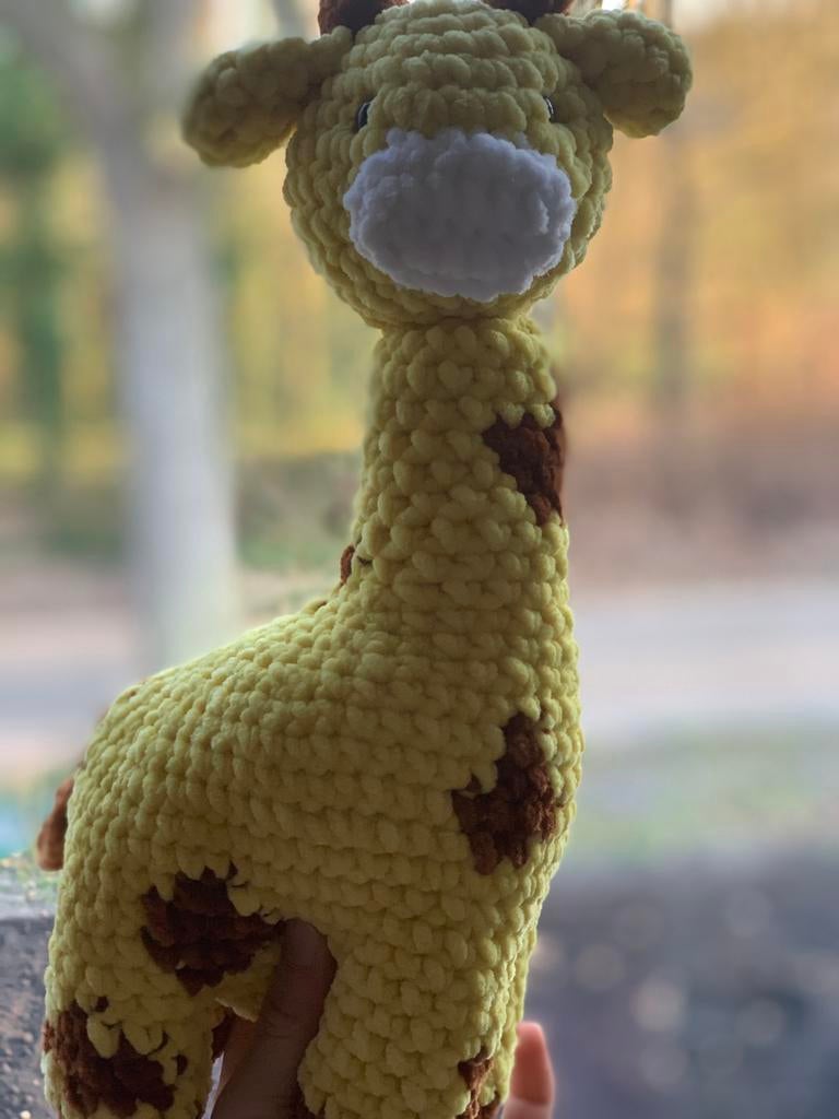 Zelfgemaakte gehaakte giraf - Leuk cadeau of voor jezelf!, Ophalen of Verzenden, Nieuw, Overige typen