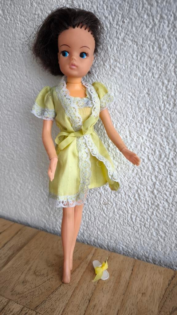Sindy Pedigree Lullaby Lace vintage fashion doll 1977 outfit, Verzamelen, Ophalen of Verzenden, Gebruikt