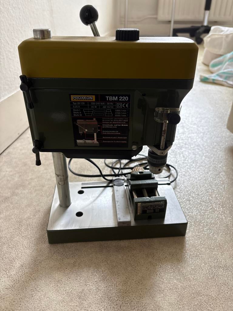 Proxxon TBM 220 Kolomboormachine - Compact en Krachtig, Ophalen, Zo goed als nieuw, Minder dan 400 watt, Kolomboormachine