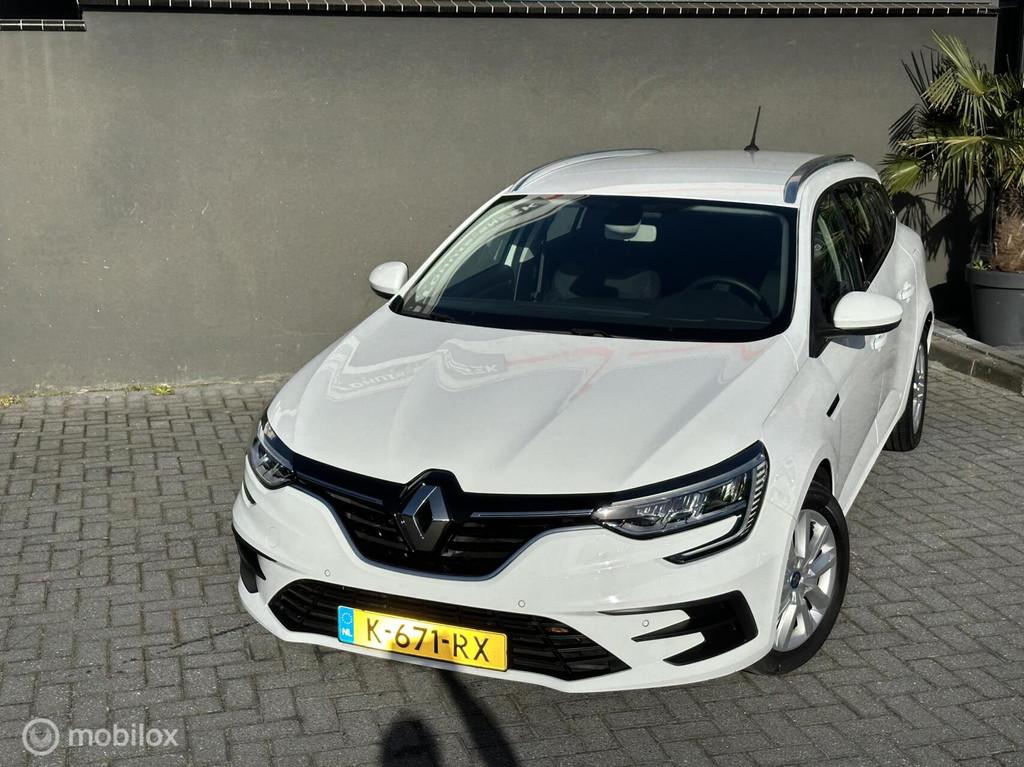 Renault Megane Estate 1.6 E-Tech Plug-In Hybrid 160 Business, 77 km/l, Gebruikt, 4 cilinders, Wit
