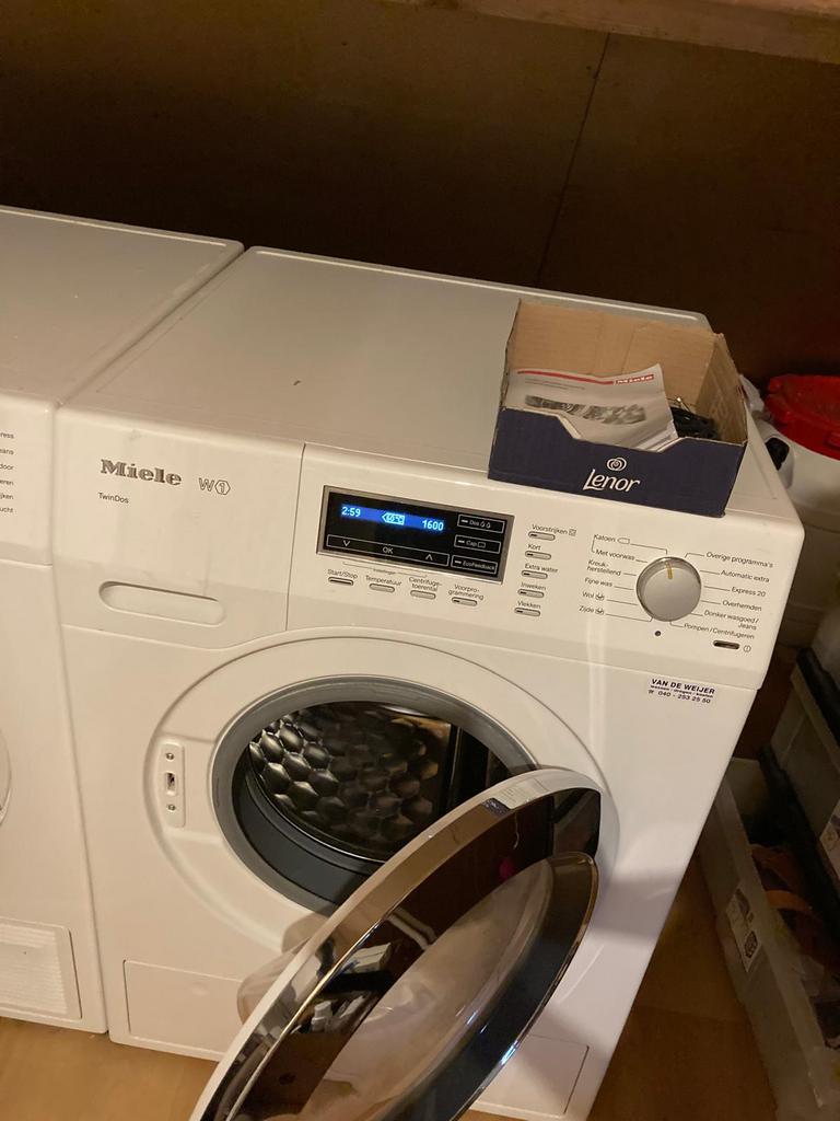 Miele wasmachine, Witgoed en Apparatuur, Wasmachines, Ophalen, Zo goed als nieuw, 85 tot 90 cm, 1200 tot 1600 toeren