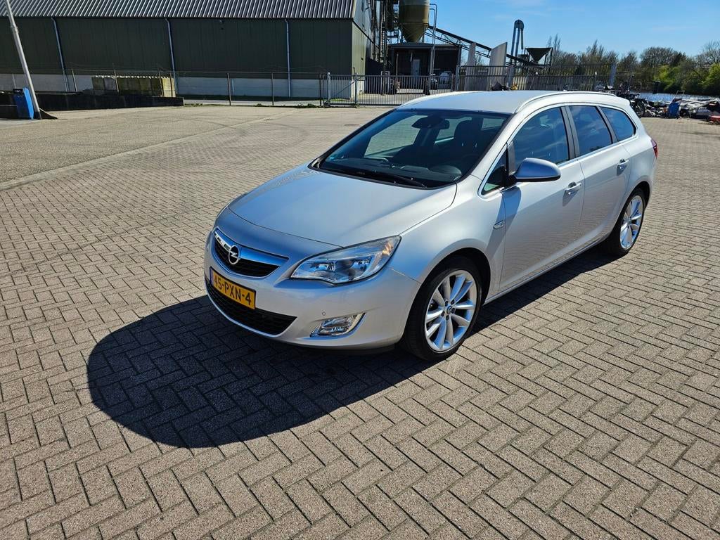 Opel Astra 1.4 Turbo 103KW ST 2011 Grijs, Auto's, Voorwielaandrijving, Euro 5, Stof, Zwart