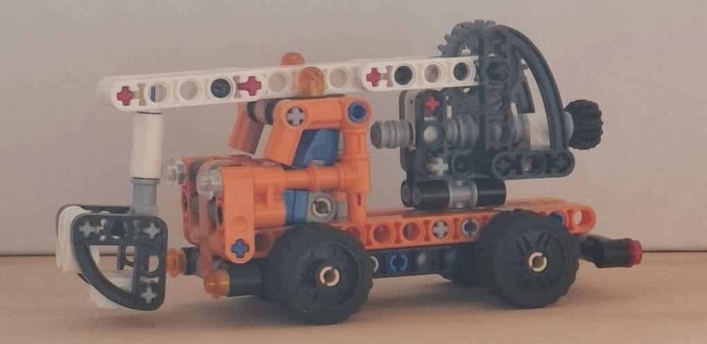 LEGO Technic -- Hoogwerker (42088), Lego, Compleet, Ophalen of Verzenden, Zo goed als nieuw