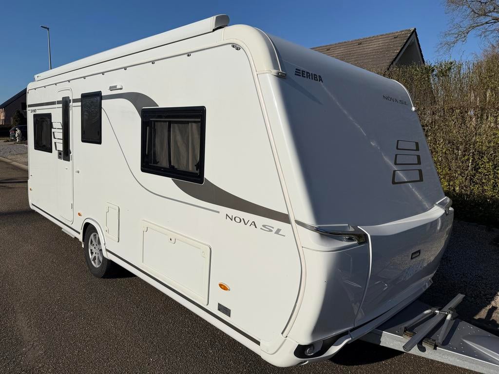 Eriba Nova 540 SL, Enkele bedden, Airco,Mover en luifel, Kachel, Rondzit, Bedrijf, 5 tot 6 meter