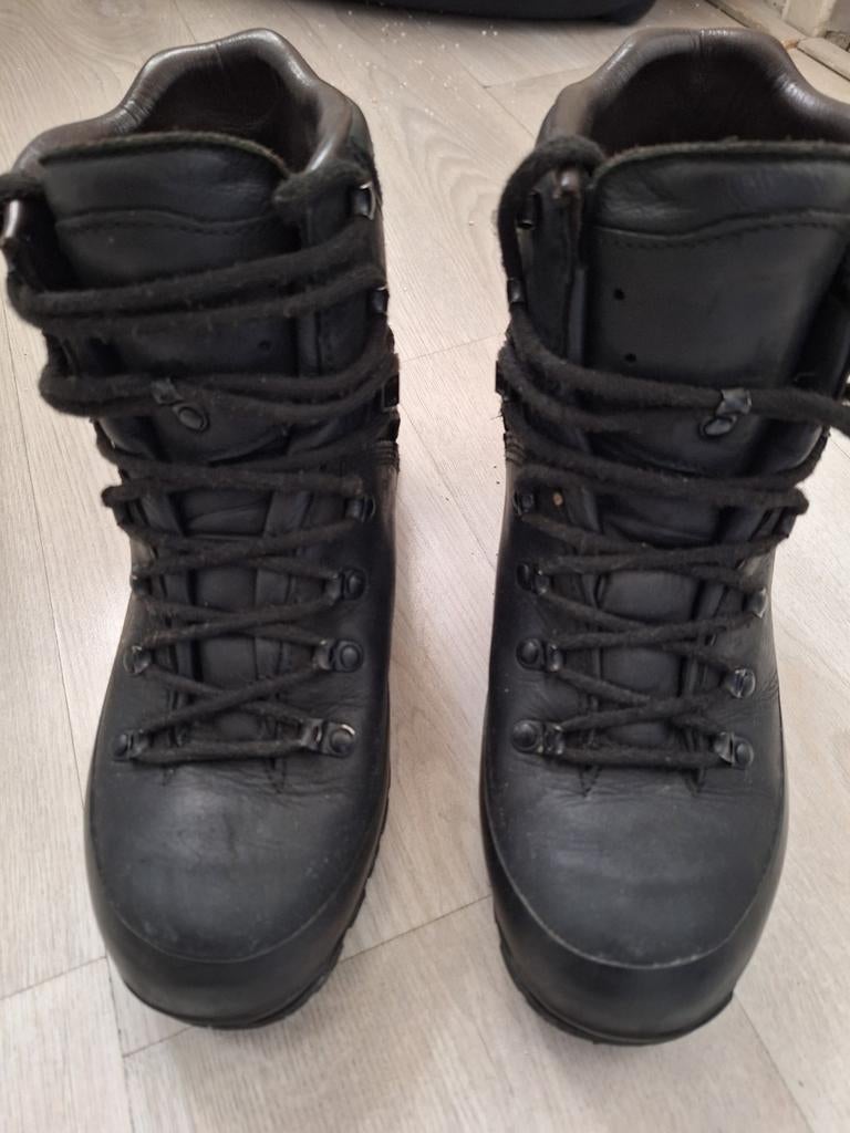 Meindl M1 Defensie uitvoering, Sport en Fitness, Bergsport en Wandelen, Ophalen of Verzenden, Zo goed als nieuw, Schoenen