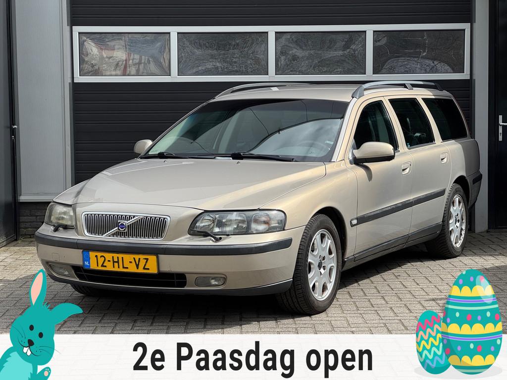 Volvo V70 2.4 T Comfort Line Automaat, Cruise, NAP, Beige, 2435 cc, 1570 kg, 102 €/maand