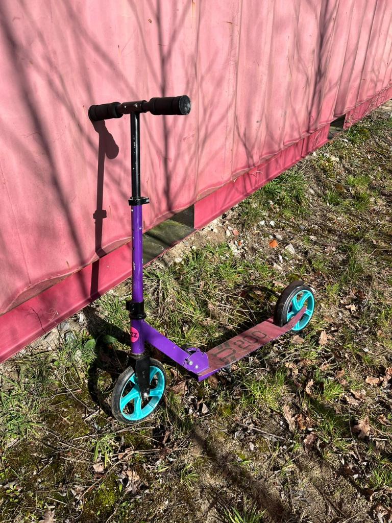 Step met met 200 mm wielen inklapbaar, Ophalen, Zo goed als nieuw, Overige typen