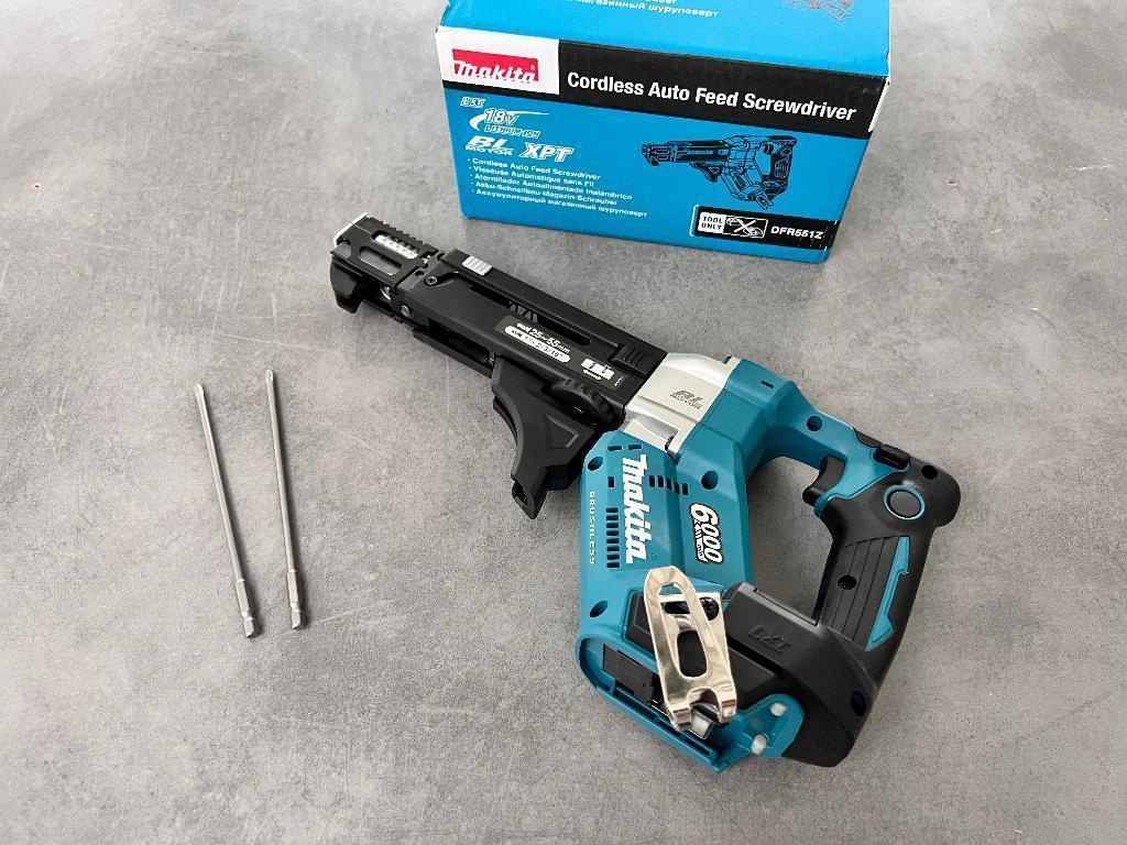 MAKITA DFR551ZJ 18V ACCU SCHROEFAUTOMAAT bl SCHROEFMACHINE