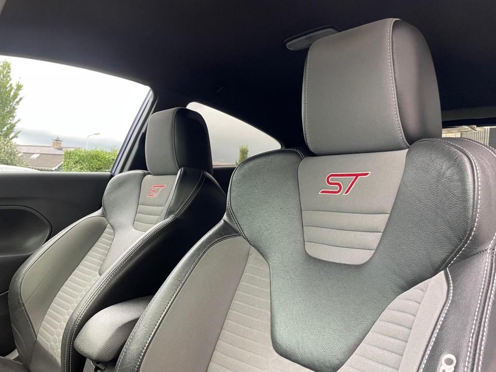 Ford FIESTA 1.6 ST2 182pk Miltek Winterpack Coating Dab+ Key, Auto's, Ford, 183 pk, 1596 cc, 1063 kg, Blauw