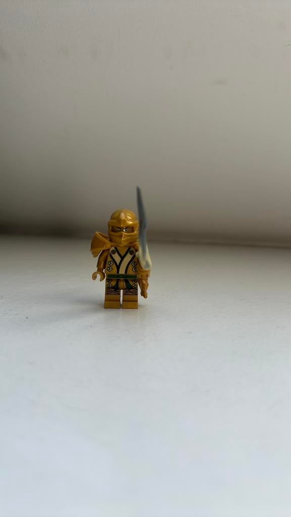 Lego ninjago zeldzame gouden meester lloyd, Ophalen of Verzenden, Zo goed als nieuw