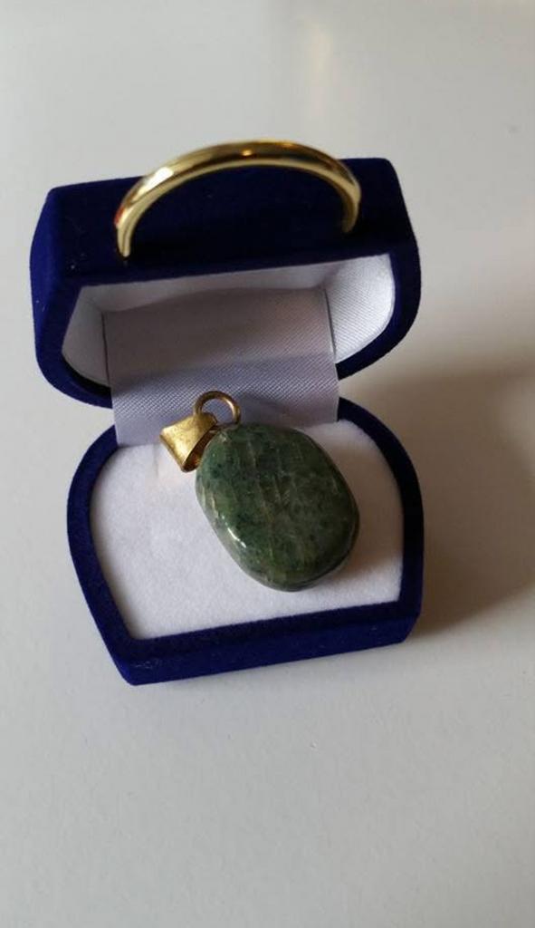 Mooie Jade Hanger - Prijs per stuk, Overige voorstellingen, Nieuw, Ophalen of Verzenden, Steen of Mineraal