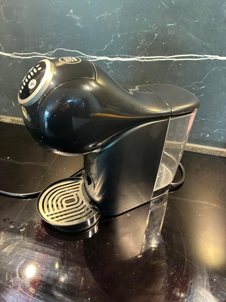 Nescafe Dolce Gusto, Witgoed en Apparatuur, Koffiezetapparaten, Ophalen of Verzenden, Zo goed als nieuw, Koffiemachine