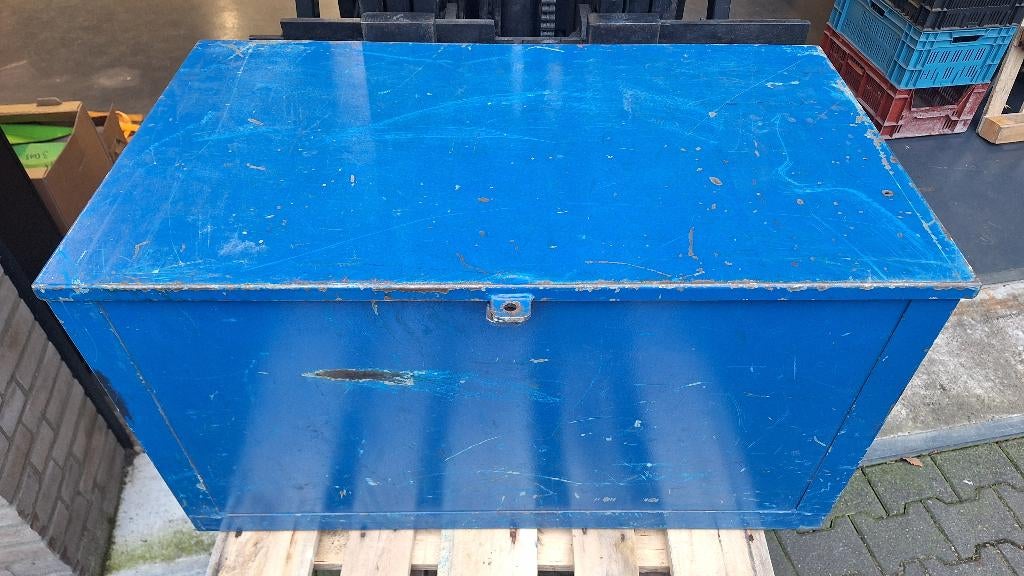 Stalen gereedschaps kisten voor in een bus tegen diefstal, Auto diversen, Autogereedschap, Ophalen, ., Zo goed als nieuw, .