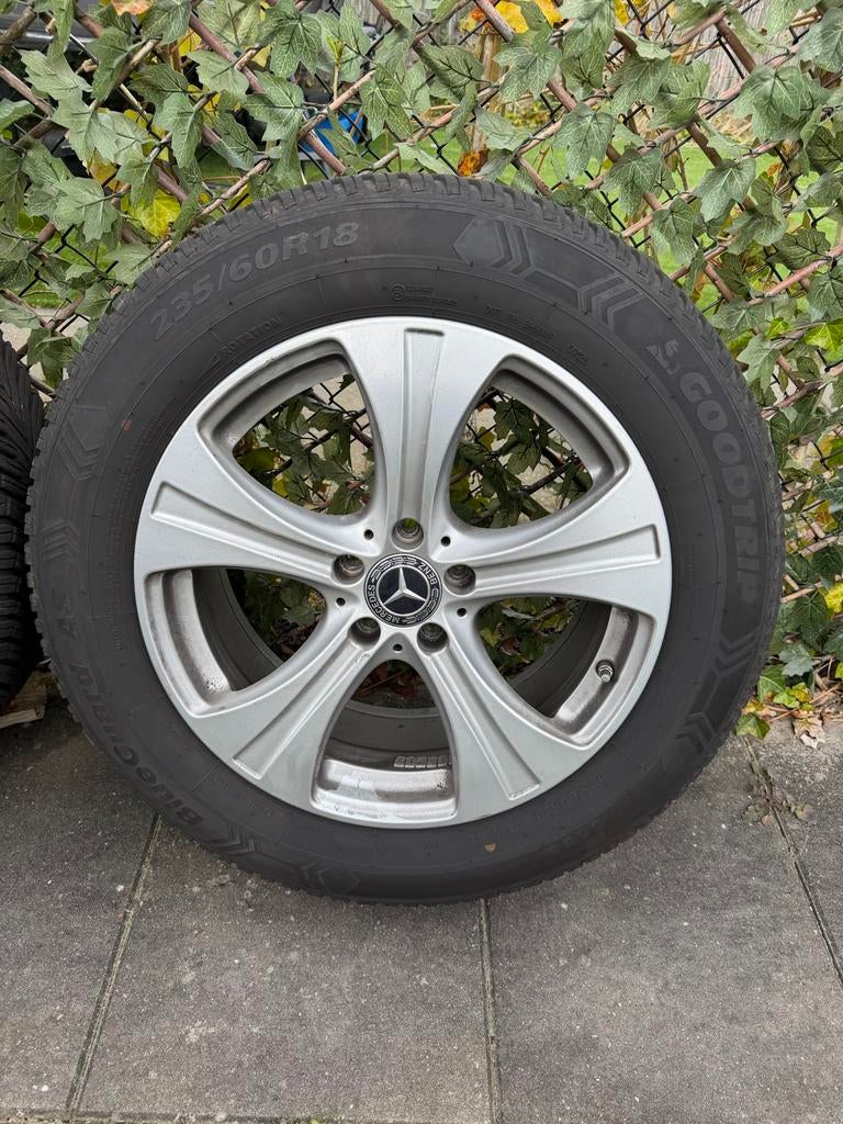 Glc velgen met winterbanden, Auto-onderdelen, Banden en Velgen, 18 inch, Gebruikt, Banden en Velgen, 235 mm