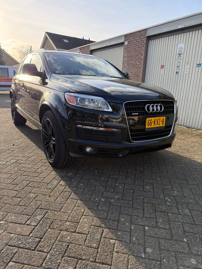 Audi Q7 4.2 V8 Benzine | S line | Full pano | |full Option, Auto's, Audi, Automaat, 4200 cc, 7 stoelen, Zwart