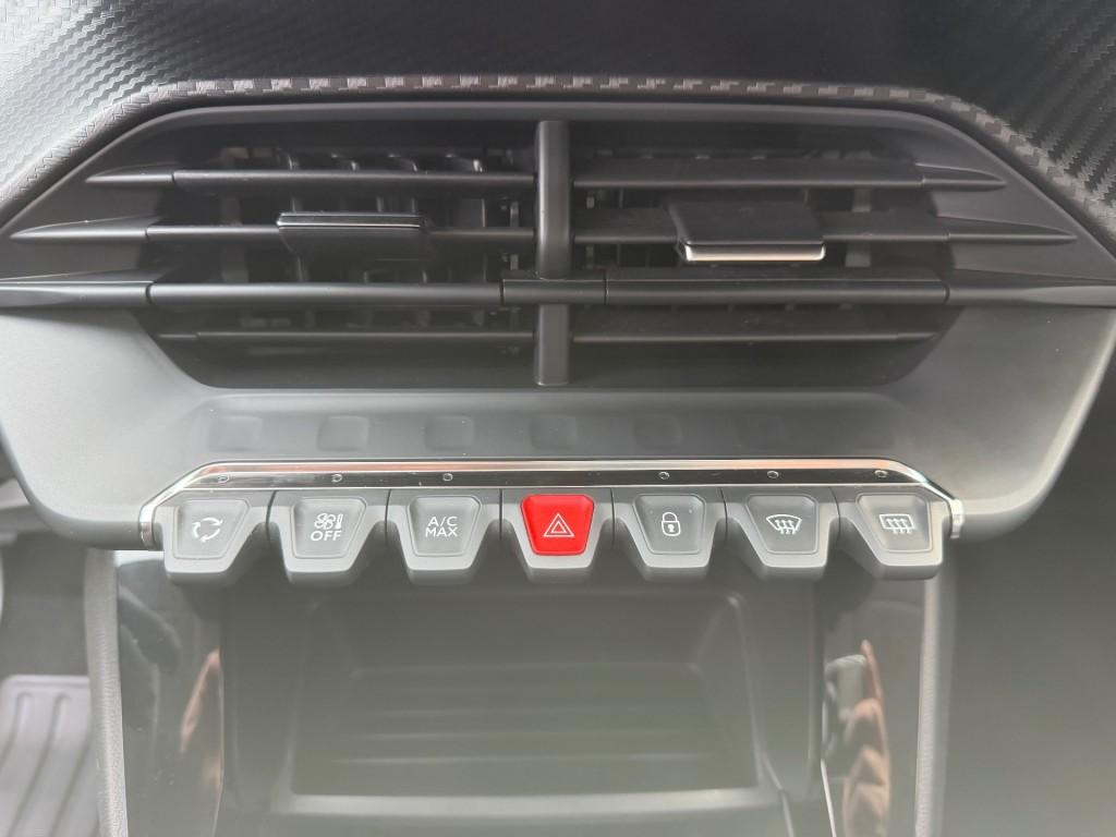 Peugeot 208 1.2 PURETECH LIKE AIRCO MEDIA, Euro 6, 1199 cc, 24 km/l, Handgeschakeld