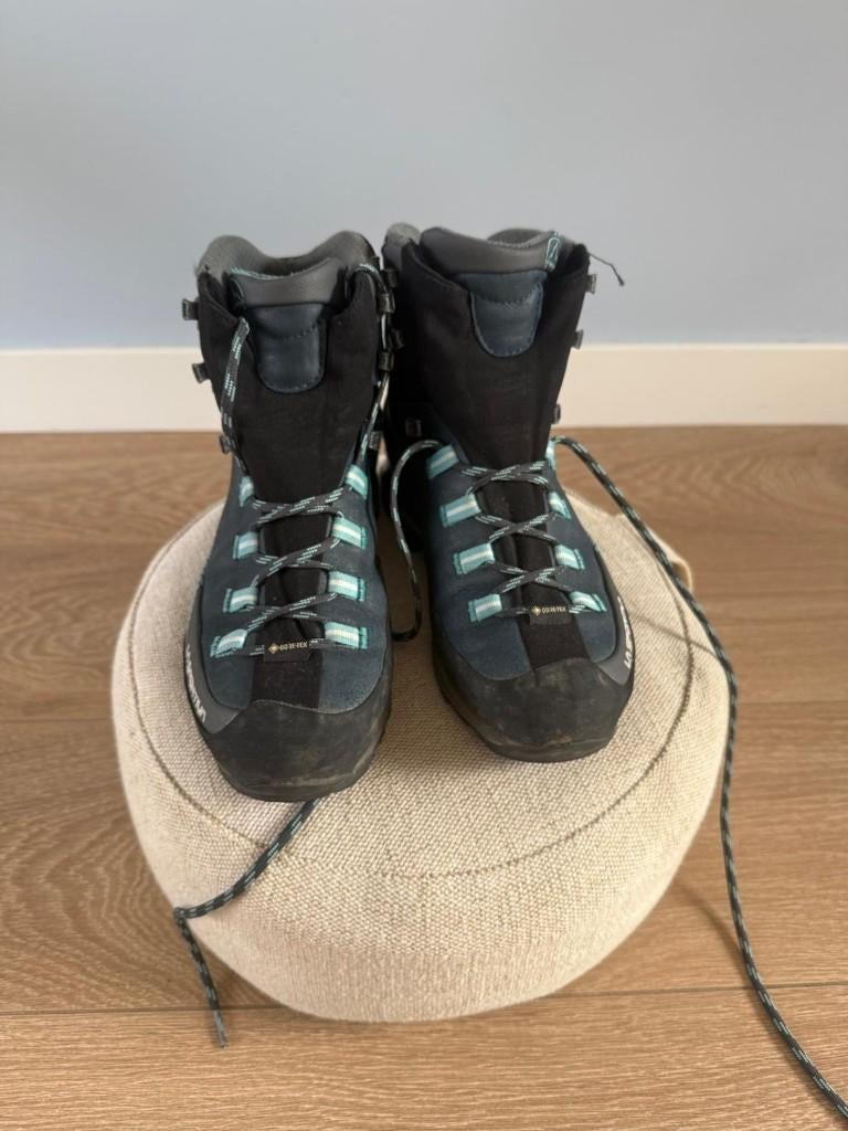 La Sportiva Wandelschoen - mt 39, Kleding | Dames, Schoenen, Zo goed als nieuw, Wandelschoenen, Blauw, Ophalen of Verzenden