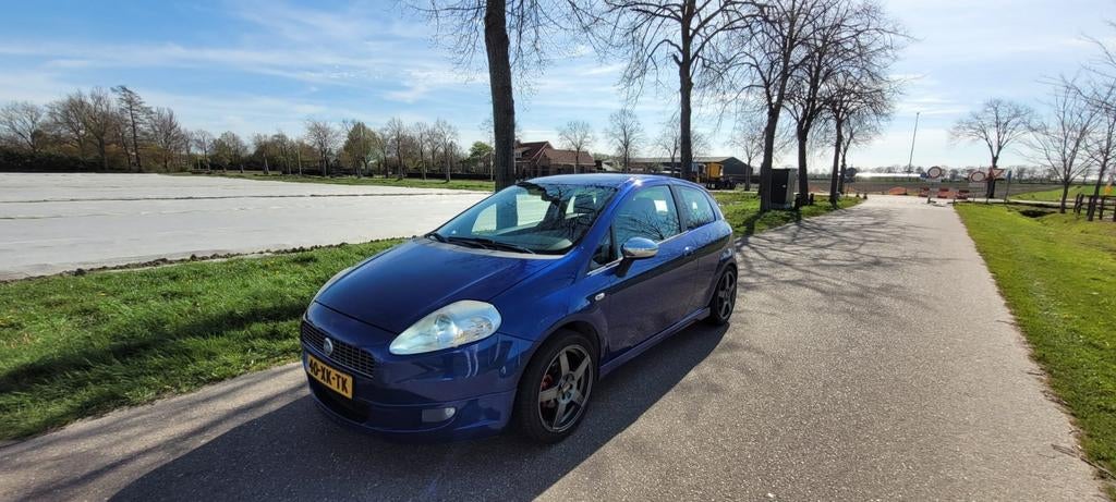 Fiat Punto 1.4 3DR 2007 Blauw, Auto's, Voorwielaandrijving, Stof, 40 €/maand, 4 cilinders