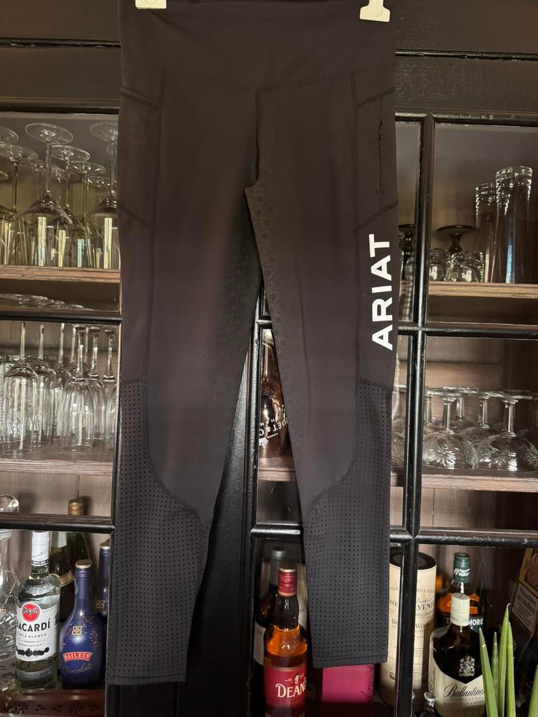 Rijbroek ariat nieuw, Dieren en Toebehoren, Ophalen of Verzenden, Zo goed als nieuw, Dressuur, Onderkleding