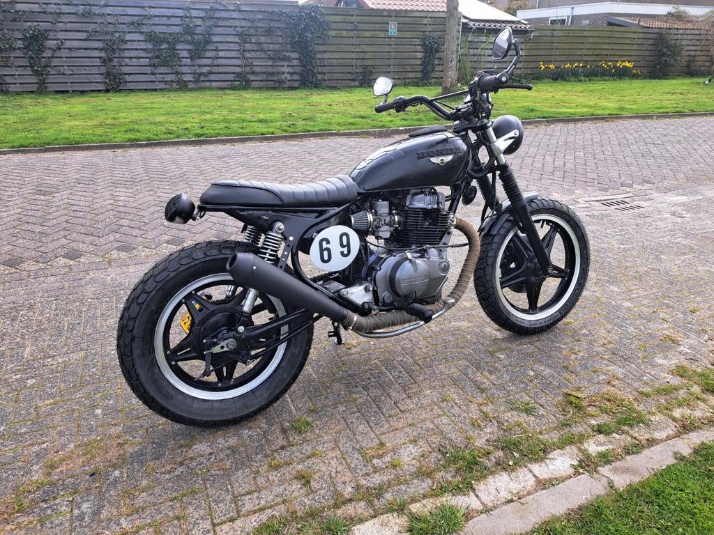 Honda cm400t motorfiets, zwart ,bratstyle ,tracker,caferacer, Motoren, 400 cc, 2 cilinders, Particulier, Overig
