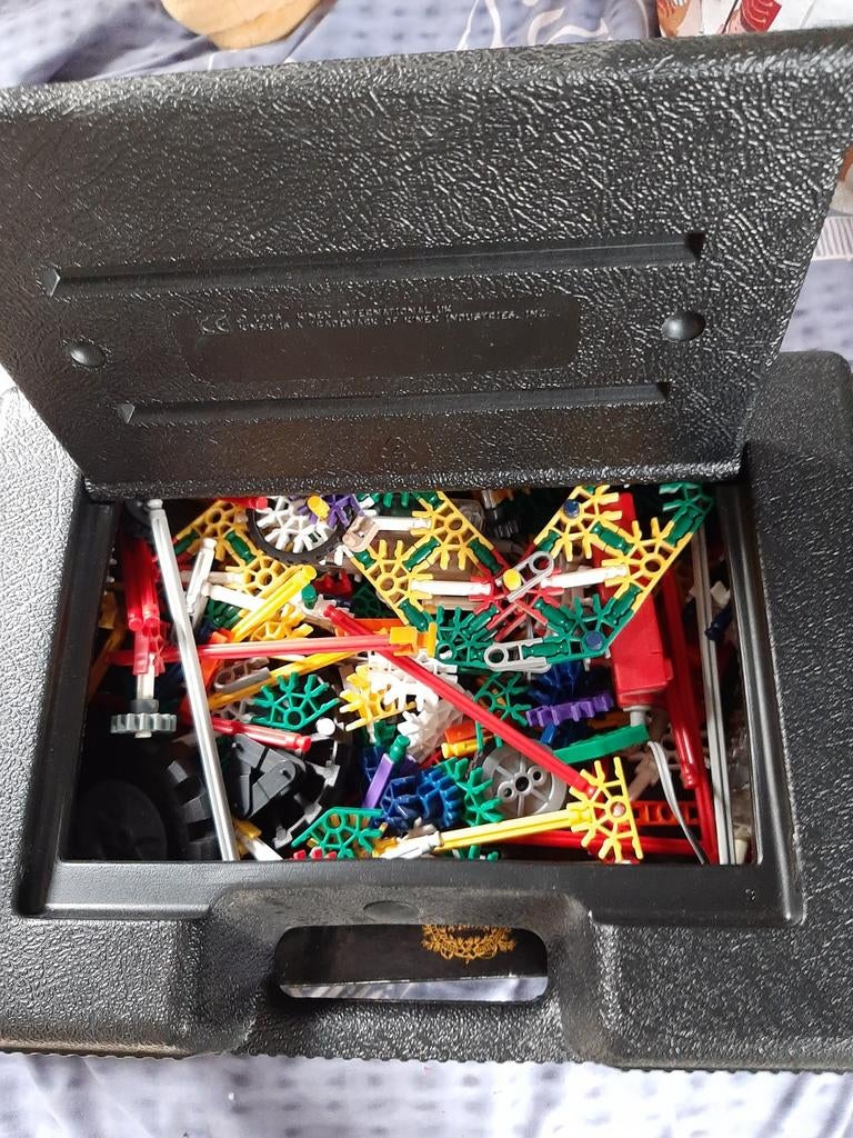 Vintage koffertje Knex, Kinderen en Baby's, Speelgoed | Bouwstenen, Ophalen of Verzenden, Gebruikt