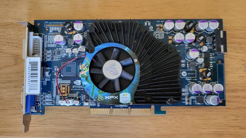 Nvidia GeForce FX 5700 Ultra 128MB DDR AGP, Overige soorten, Ophalen of Verzenden, Zo goed als nieuw, DVI