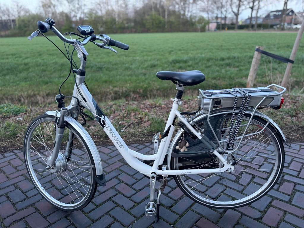 Fijne elektrische fiets, bereik 50-60 km elke dag opgeladen!, Fietsen en Brommers, Elektrische fietsen, Zo goed als nieuw, Overige merken