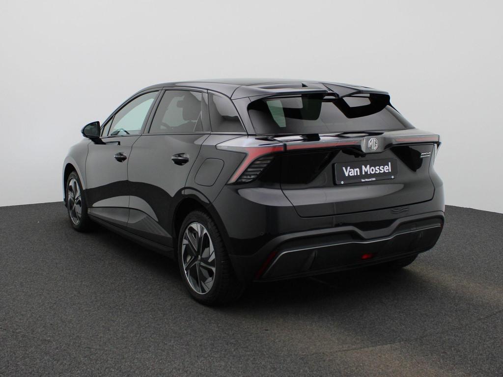 MG MG4 64 kWh Luxury | Parkeer camera | Apple car play / And, Auto's, MG, Automaat, 12 maanden, Gebruikt, 1675 kg