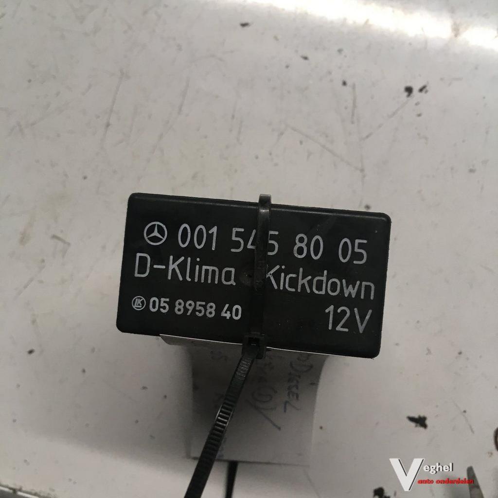 Mercedes W124 Klima /  Kickdown Relais 001 545 8005, Gebruikt, -, -, Ophalen of Verzenden