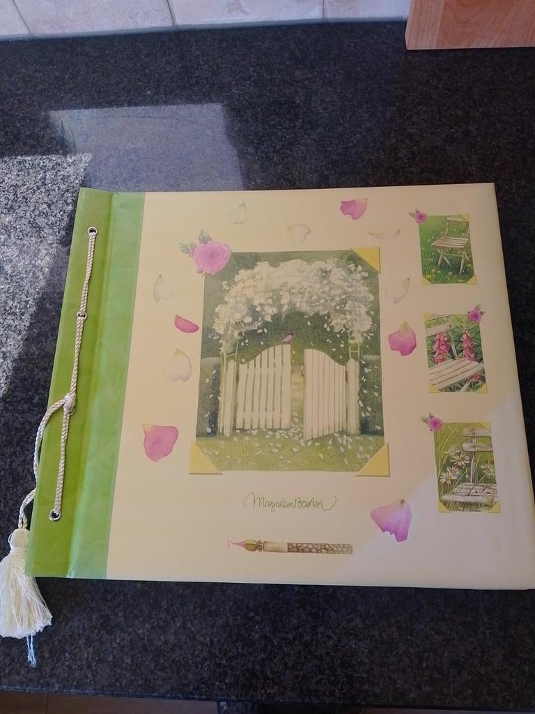 Hallmark fotoalbum / scrapbook 'Magical Garden', Audio, Tv en Foto, Fotoalbums en Accessoires, Ophalen of Verzenden, Nieuw, Fotoalbum