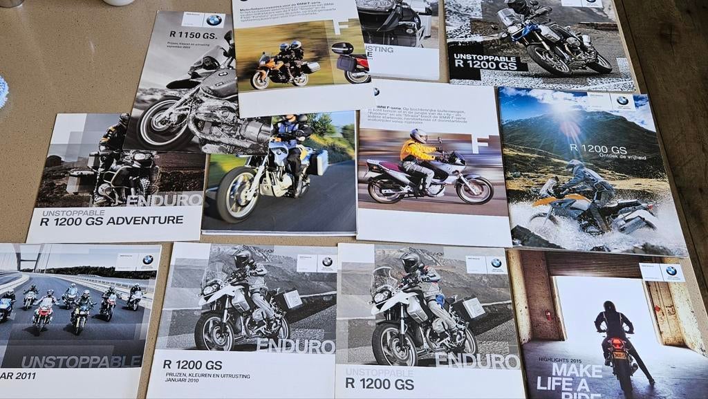 Tiental folders BMW motorfietsen GS e.d, Ophalen of Verzenden, Zo goed als nieuw, BMW