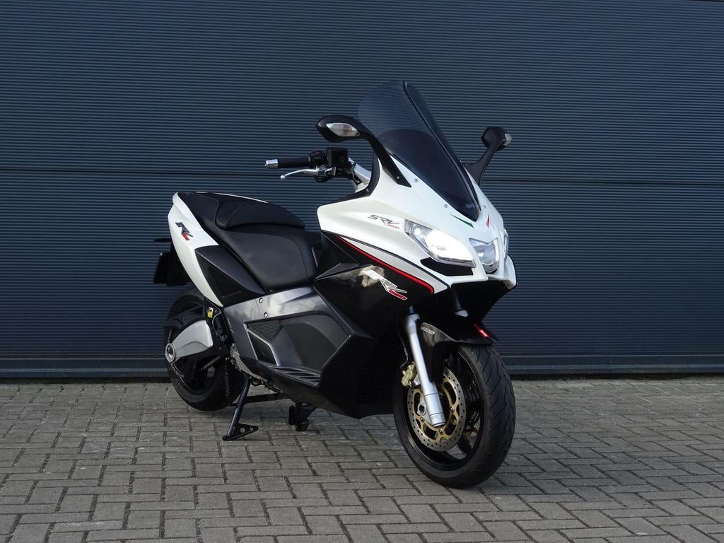 APRILIA SRV 850 ABS 2015 ABS ATC AKrapovic MOTORSCOOTER, Motorrijbewijs A, Bedrijf, Meer dan 35 kW, APRILIA