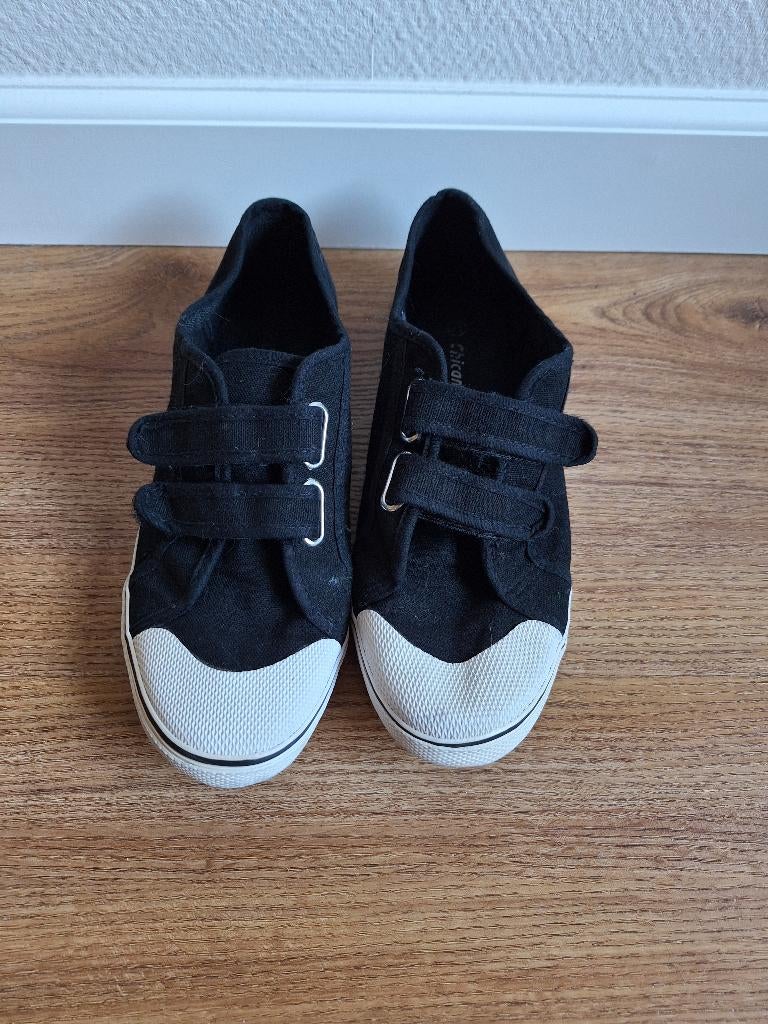 Zwarte gymschoenen met klittenband 40, Kinderen en Baby's, Kinderkleding | Schoenen en Sokken, Gebruikt, Ophalen of Verzenden