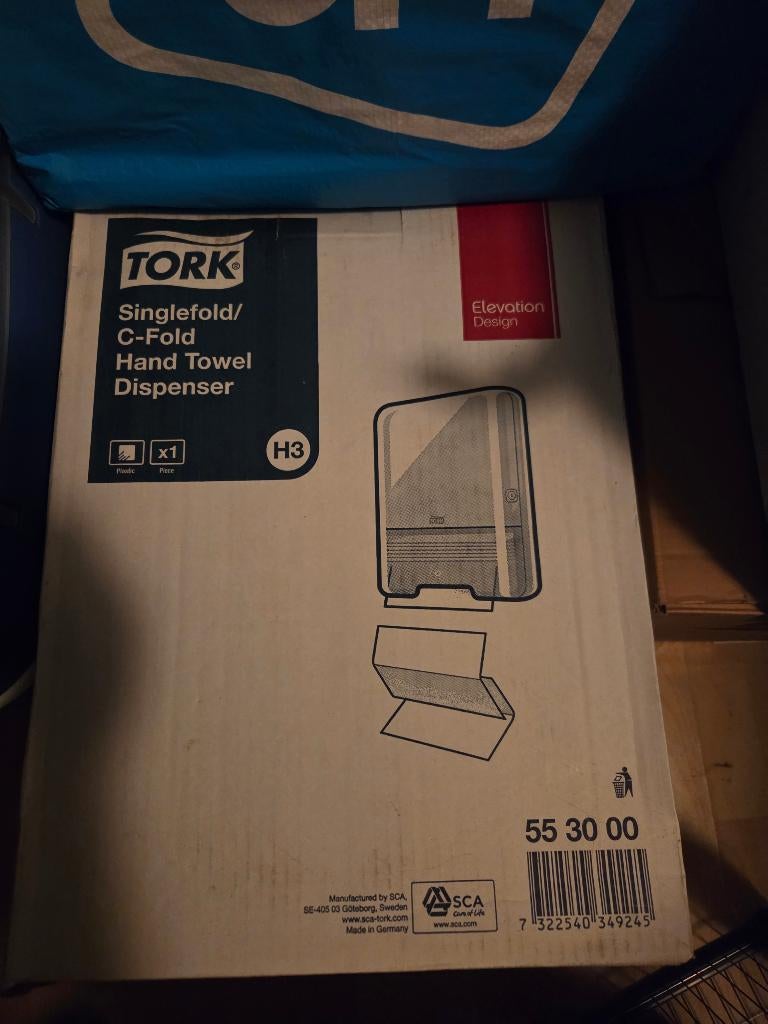 Tork dispenser, Ophalen, Nieuw