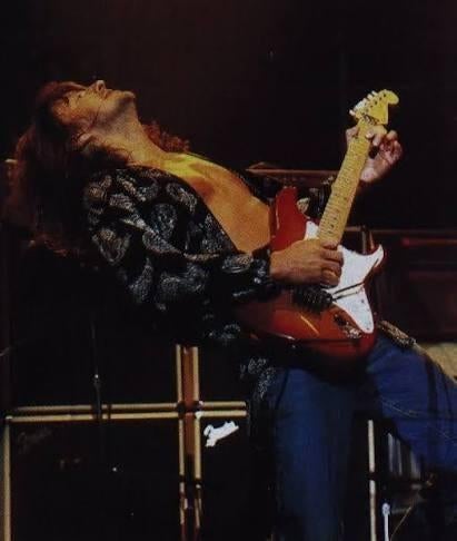 GEZOCHT: USA Fender Stratocaster Richie Sambora Signature, Ophalen